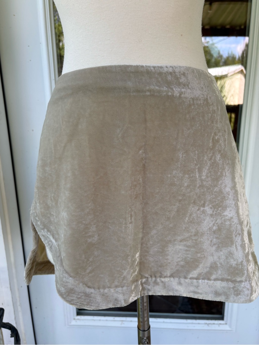 NWT! Free People Annalise side vent velvet miniskirt in a light oat color size 6